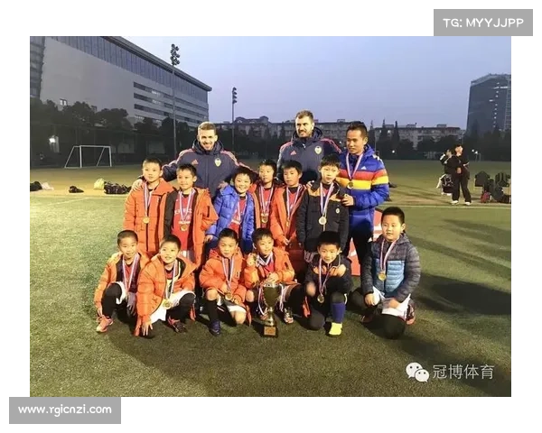 巴塞罗那与瓦伦西亚球迷门票争议揭示体育精神的挑战与反思 巴塞罗那与瓦伦西亚球迷门票争议揭示体育精神的挑战与反思